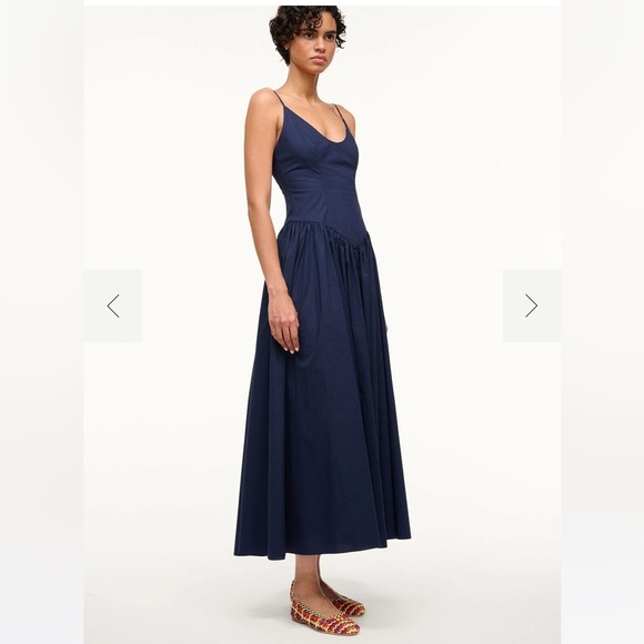 new Staud Dena drop waist poplin maxi dress in navy blue cotton - Picture 4 of 11